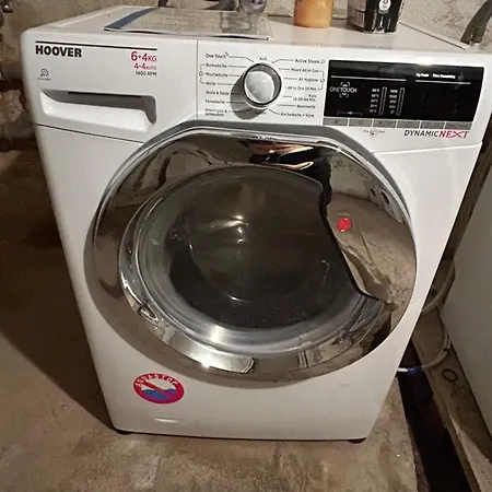 Geraeumige Im Gruenen