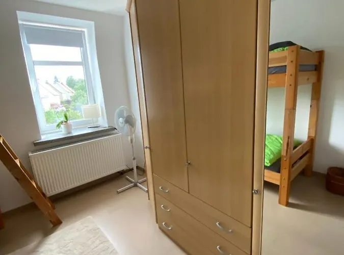 شقة Geraeumige Im Gruenen *