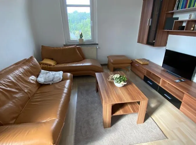 شقة Geraeumige Im Gruenen