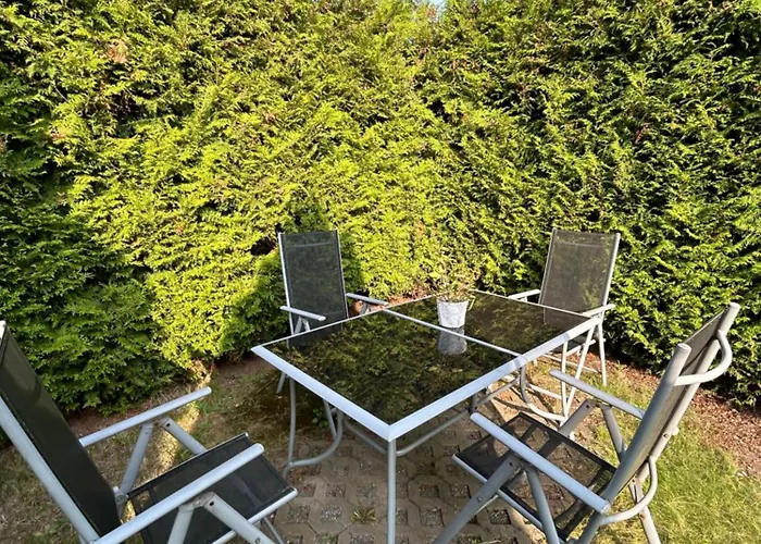 شقة Geraeumige Im Gruenen